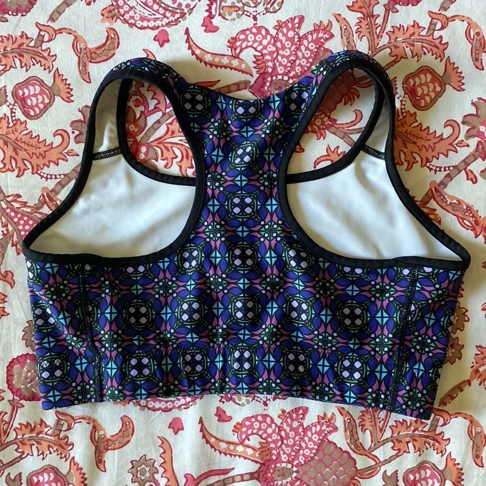 Geometric purple multi color sports bra sz medium